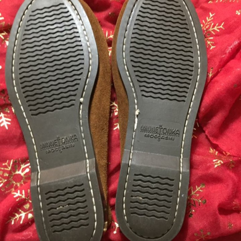 Minnetonka moccasins - Picture 3 of 4